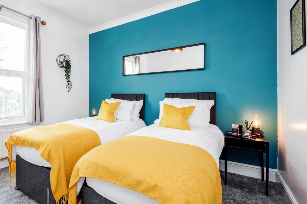 Business & Leisure 2 Bedroom & Parking By Damask Homes إيلفورد المظهر الخارجي الصورة