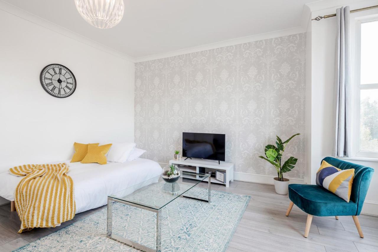 Business & Leisure 2 Bedroom & Parking By Damask Homes إيلفورد المظهر الخارجي الصورة